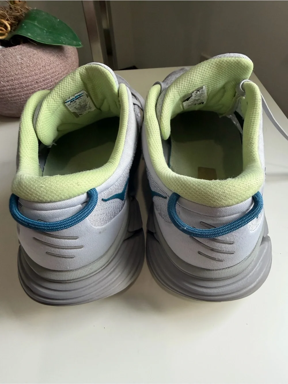 Hoka One One Gaviota 4 Men's Size 10.5 D Running Shoes Grey